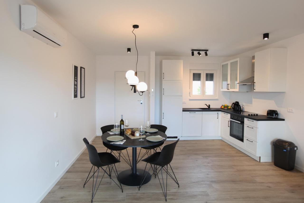 Apartments One Trogir Bagian luar foto