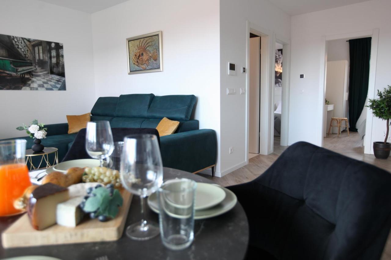 Apartments One Trogir Bagian luar foto